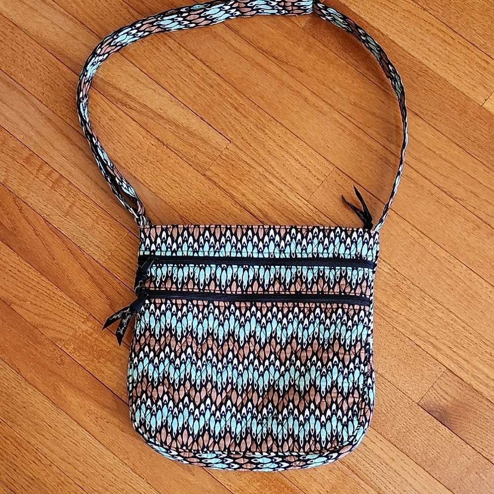 Vera Bradley Crossbody, Pattern Is Sierra Stream, Brown And Teal.